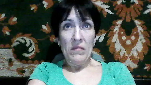 SunnyAmorre online show from 12/18/25, 09:10