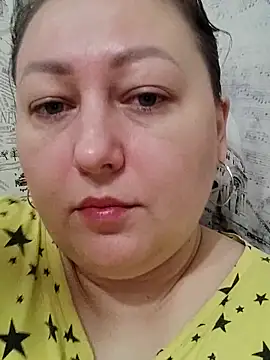 Snapshot of Rini333 chatting on 05/18/26, 09:26 Rini333 online show from 05/18/26, 09:26