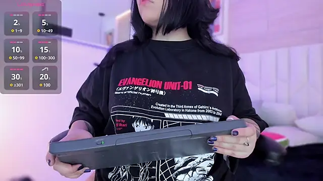 io chie  online show from 02/10/25, 04:08