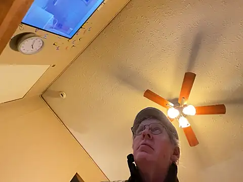 jck1m0t online show from 02/19/25, 06:44