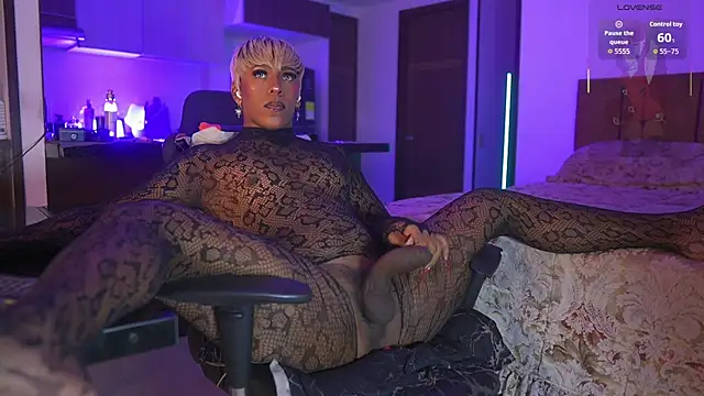 AmberRaus online show from 11/04/25, 01:48