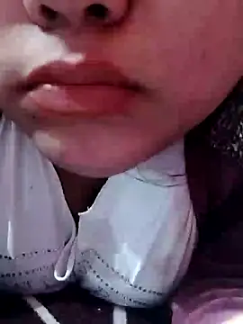 Snapshot of Srishtijain51 chatting on 01/16/25, 07:10 Srishtijain51 online show from 01/16/25, 07:10