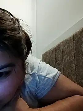 Snapshot of Srishtijain51 chatting on 02/09/25, 04:18 Srishtijain51 online show from 02/09/25, 04:18