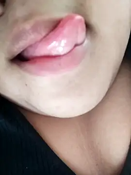 Snapshot of Srishtijain51 chatting on 02/16/25, 05:26 Srishtijain51 online show from 02/16/25, 05:26