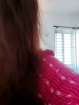 Snapshot of Srishtijain51 chatting on 02/17/25, 09:03 Srishtijain51 online show from 02/17/25, 09:03