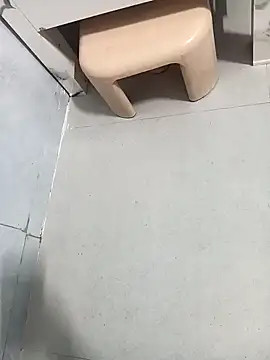 Snapshot of Srishtijain51 chatting on 10/04/25, 07:12 Srishtijain51 online show from 10/04/25, 07:12