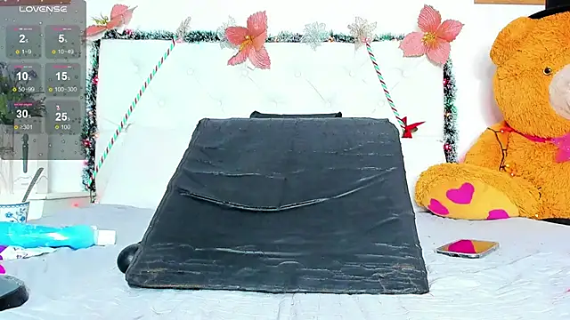 Sharon smiith online show from 12/19/24, 04:23