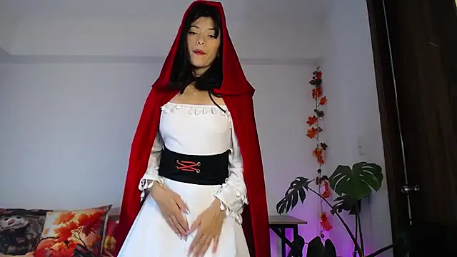 maggie kay online show from 10/31/25, 03:24