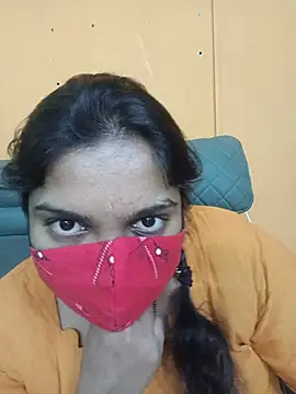 lovely-latha online show from 05/15/26, 06:48