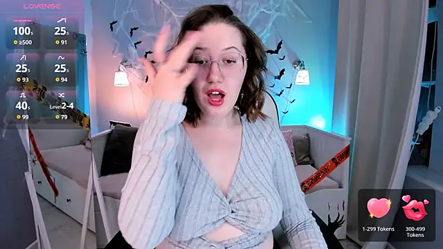 Charmy Gracy online show from 11/02/25, 11:12