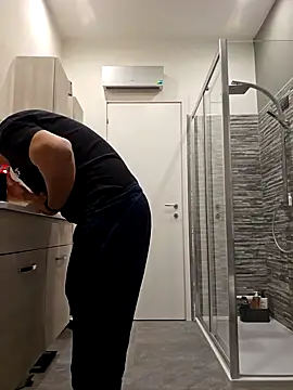 Snapshot of kekko-1982 chatting on 12/19/24, 12:56 kekko-1982 online show from 12/19/24, 12:56