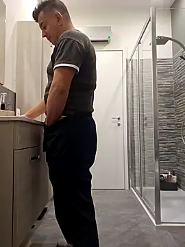 Snapshot of kekko-1982 chatting on 12/20/24, 12:05 kekko-1982 online show from 12/20/24, 12:05