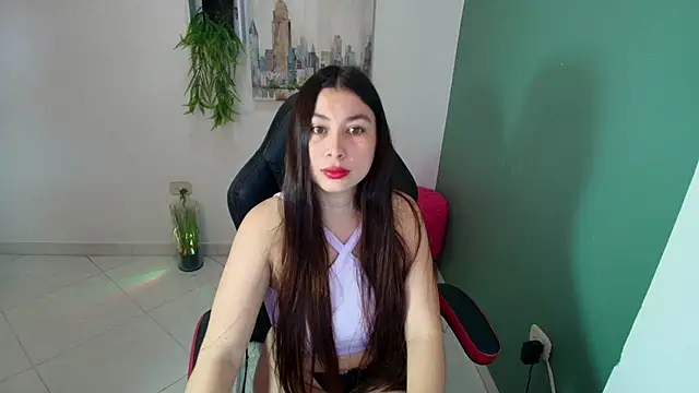 Snapshot of bella_99_ chatting on 11/07/25, 12:05 bella 99 online show from 11/07/25, 12:05