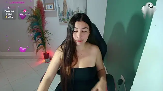 Snapshot of bella_99_ chatting on 01/06/26, 12:09 bella 99 online show from 01/06/26, 12:09