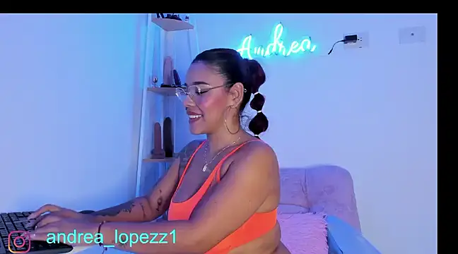 Snapshot of andrea_lopezz_ chatting on 12/07/24, 05:15 andrea lopezz online show from 12/07/24, 05:15