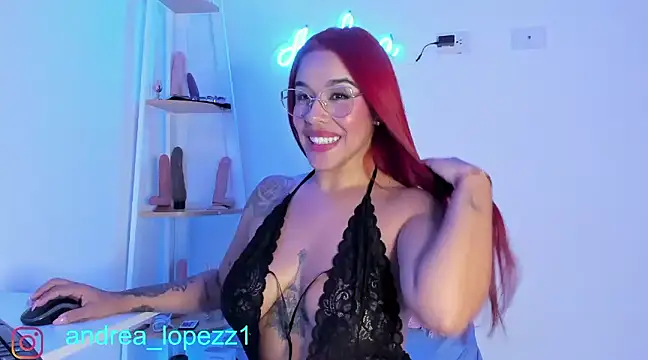 Snapshot of andrea_lopezz_ chatting on 12/12/24, 11:03 andrea lopezz online show from 12/12/24, 11:03
