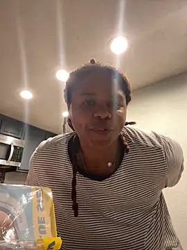 HEARTBREAKBRE online show from 04/01/26, 02:23