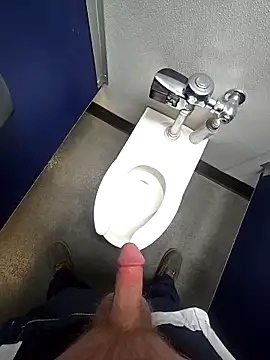 Snapshot of WhiteMeat069 chatting on 12/22/24, 07:11 WhiteMeat069 online show from 12/22/24, 07:11