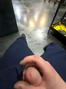 Snapshot of WhiteMeat069 chatting on 03/15/25, 03:40 WhiteMeat069 online show from 03/15/25, 03:40