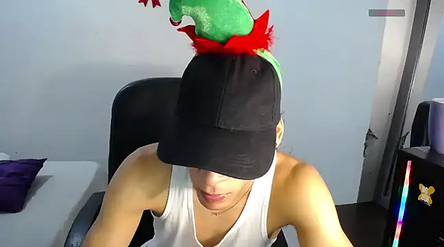 Snapshot of ricksamm chatting on 12/11/24, 03:05 ricksamm online show from 12/11/24, 03:05