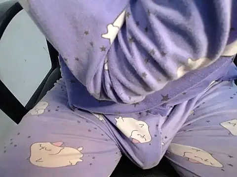 Snapshot of ricksamm chatting on 01/06/25, 03:20 ricksamm online show from 01/06/25, 03:20