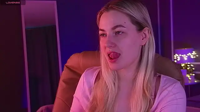 elinanortas online show from 03/19/25, 01:10