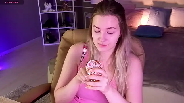 elinanortas online show from 10/07/25, 01:03