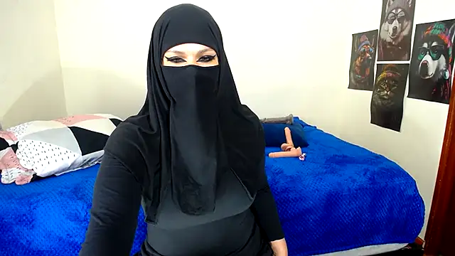 evelyn  salah online show from 02/13/25, 04:54