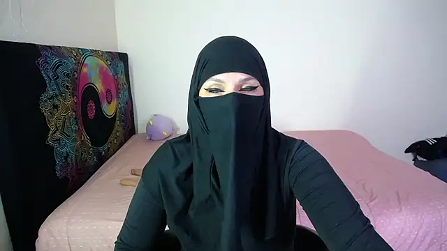 evelyn  salah online show from 02/25/26, 07:34