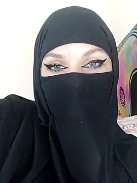 evelyn  salah online show from 05/23/26, 11:31