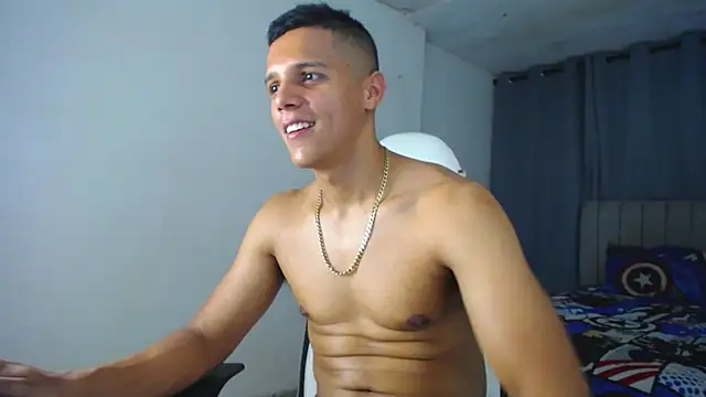 Snapshot of DavidAngell7 chatting on 01/07/25, 05:54 DavidAngell7 online show from 01/07/25, 05:54