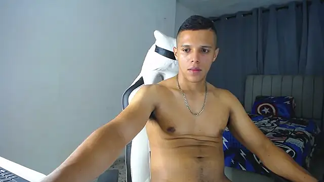 Snapshot of DavidAngell7 chatting on 03/13/25, 08:48 DavidAngell7 online show from 03/13/25, 08:48