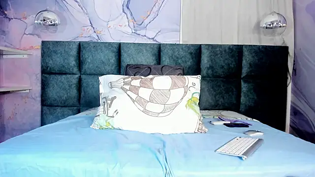 Snapshot of Scarleett_22 chatting on 04/19/26, 12:15 Scarleett 22 online show from 04/19/26, 12:15