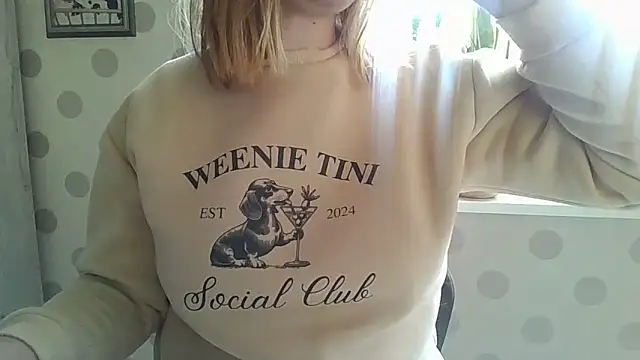 Snapshot of LiquidLeonie chatting on 03/16/26, 07:01 LiquidLeonie online show from 03/16/26, 07:01