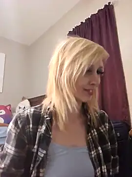 AmethystFoxx online show from 03/21/25, 05:56