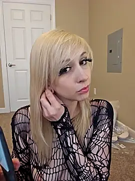 AmethystFoxx online show from 10/08/25, 06:27