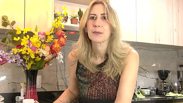 Snapshot of ashleymilf_1 chatting on 06/03/26, 06:02 ashleymilf 1 online show from 06/03/26, 06:02