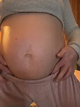 Mini And The Bear online show from 02/05/26, 05:50