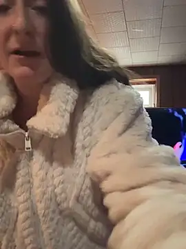 Mini And The Bear online show from 04/18/26, 09:15