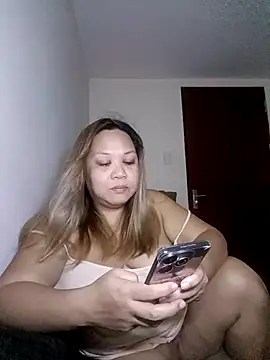 Snapshot of Sweet_asian_kylie chatting on 03/01/25, 09:40 Sweet asian kylie online show from 03/01/25, 09:40