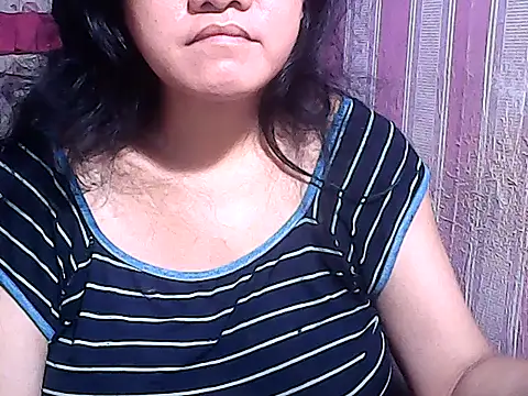 sweetsosie18 online show from 10/15/25, 04:45