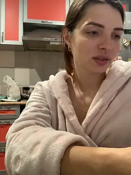 SeducingYoghourt online show from 10/27/25, 03:38