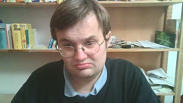 makau1 online show from 10/30/25, 10:54