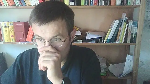 Snapshot of makau1 chatting on 07/18/26, 06:45 makau1 online show from 07/18/26, 06:45