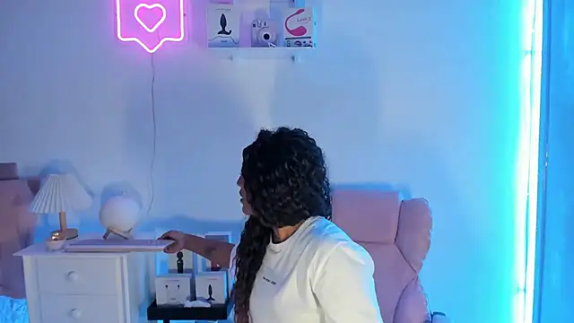 Kaiisa  online show from 12/13/24, 10:13