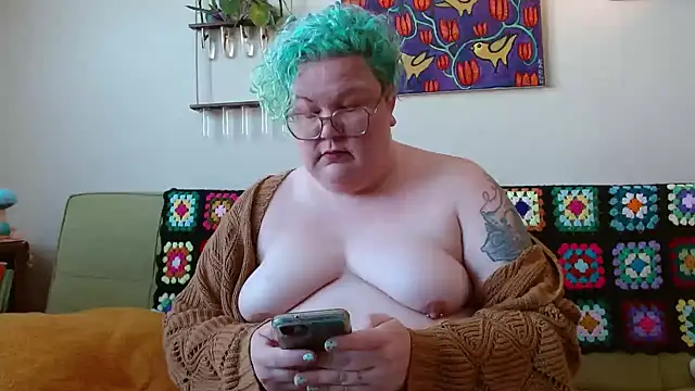 Snapshot of PotOfGreer chatting on 02/08/25, 04:25 PotOfGreer online show from 02/08/25, 04:25