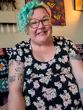 Snapshot of PotOfGreer chatting on 10/02/25, 05:31 PotOfGreer online show from 10/02/25, 05:31