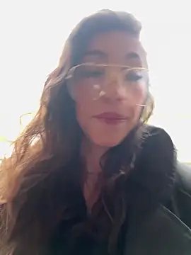 amanilouve online show from 11/06/25, 11:55