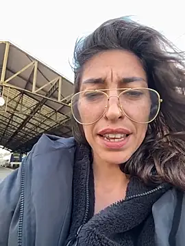 amanilouve online show from 11/12/25, 03:23