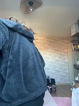 amanilouve online show from 03/18/26, 09:45